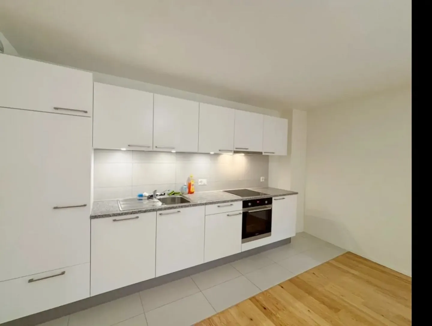 Schöne moderne Wohnung - Foto 2 von 4