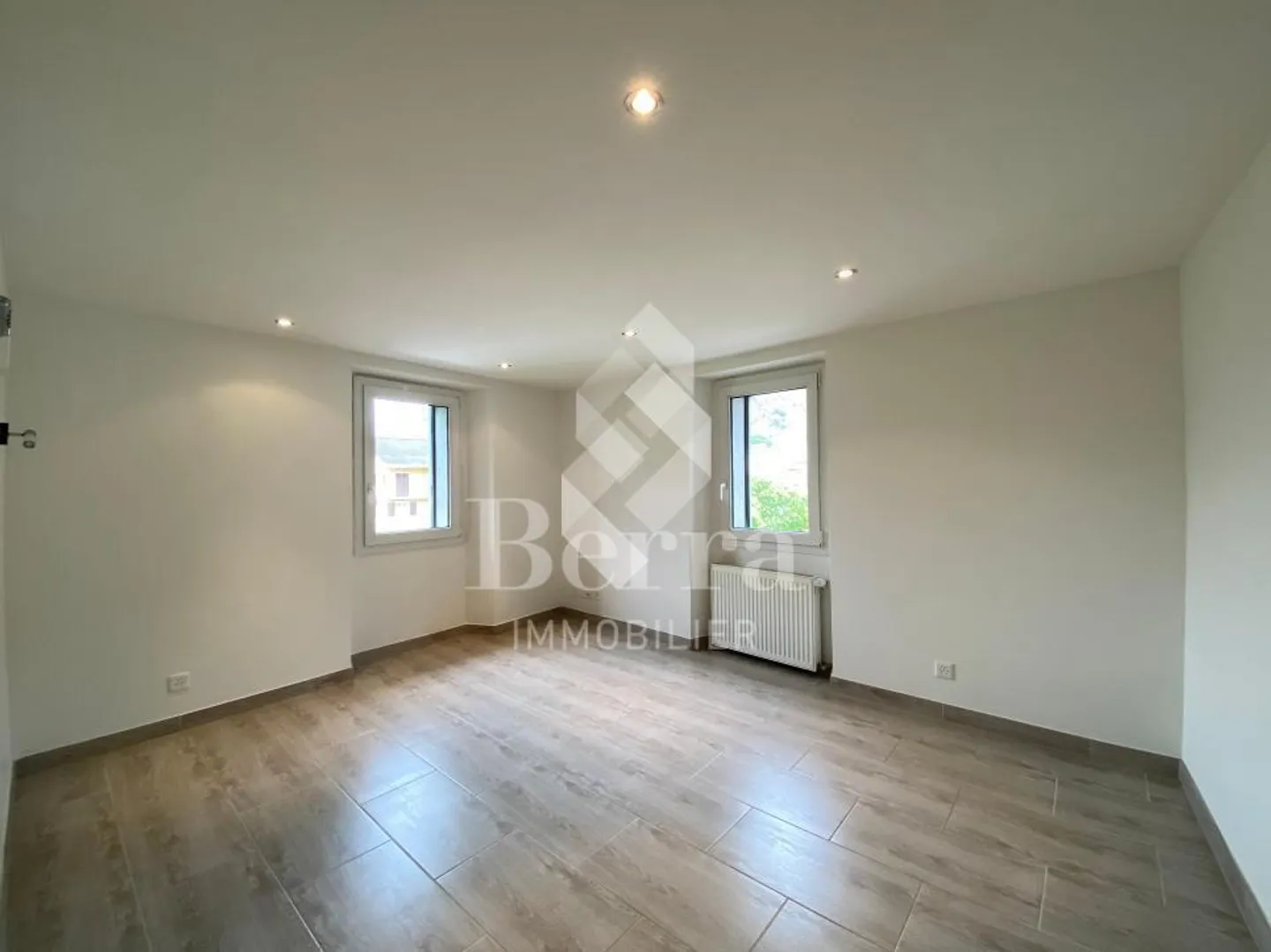 Casa unifamiliare con 4,5 stanze e annesso - Foto 7 di 13