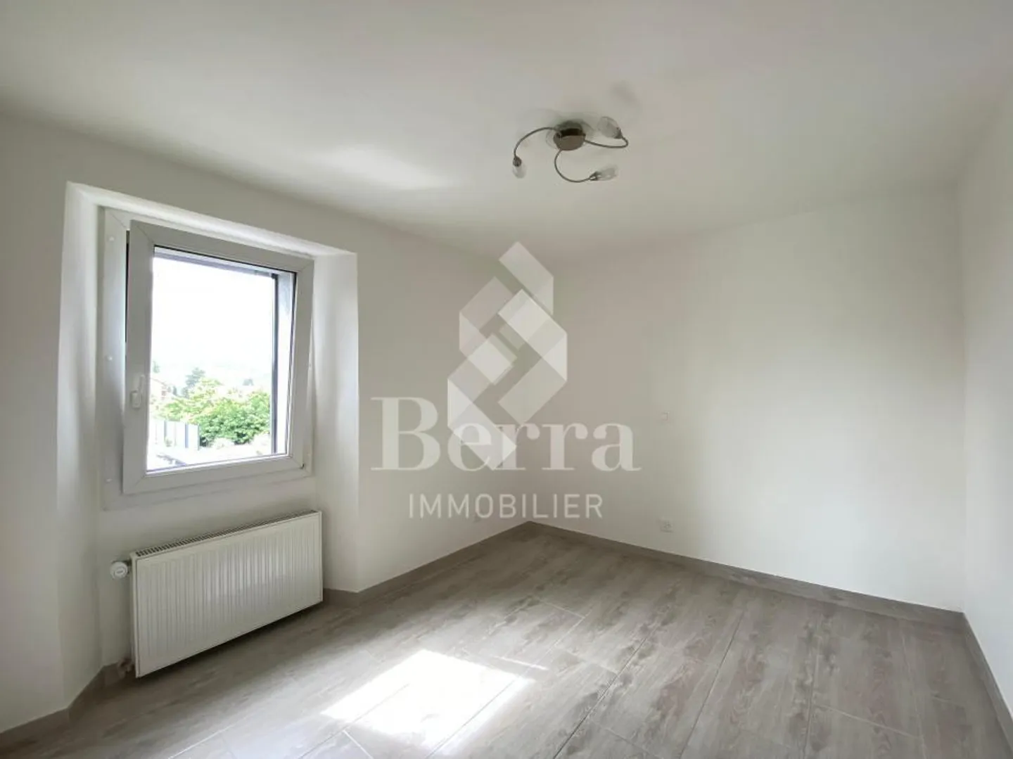 Casa unifamiliare con 4,5 stanze e annesso - Foto 8 di 13