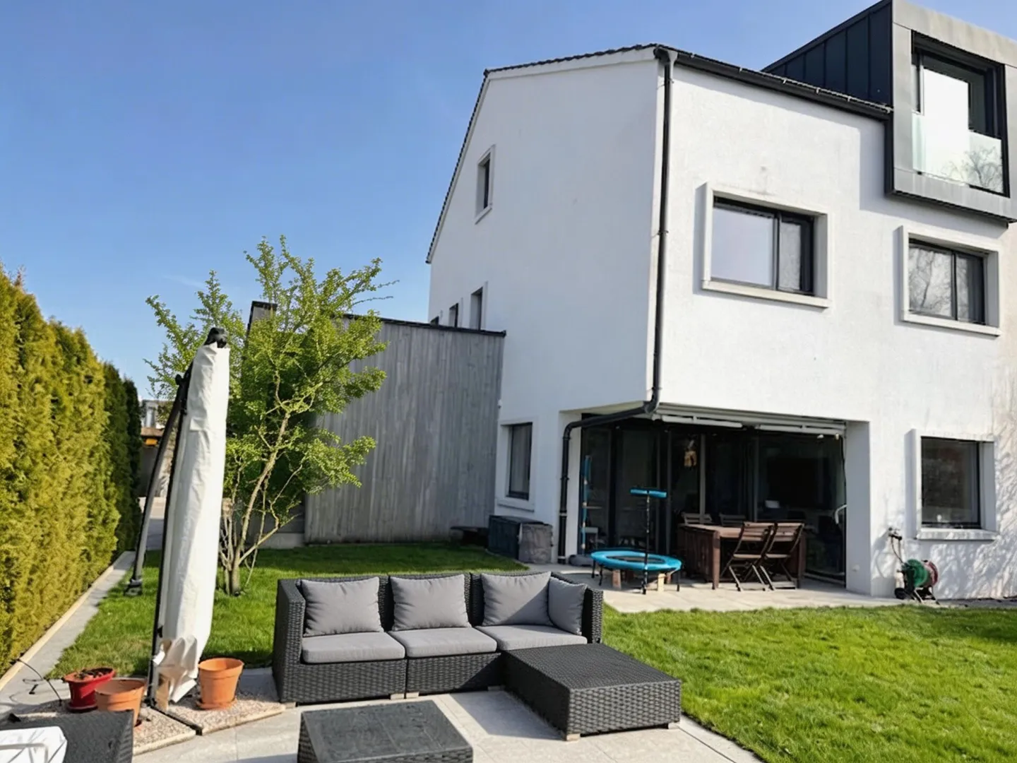 SPACIOUS FAMILY HOME IN A PRIVILEGED LOCATION - Photo 9 of 11