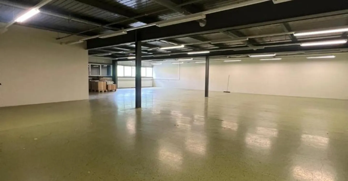 Espace de stockage spacieux - Photo 2 sur 2