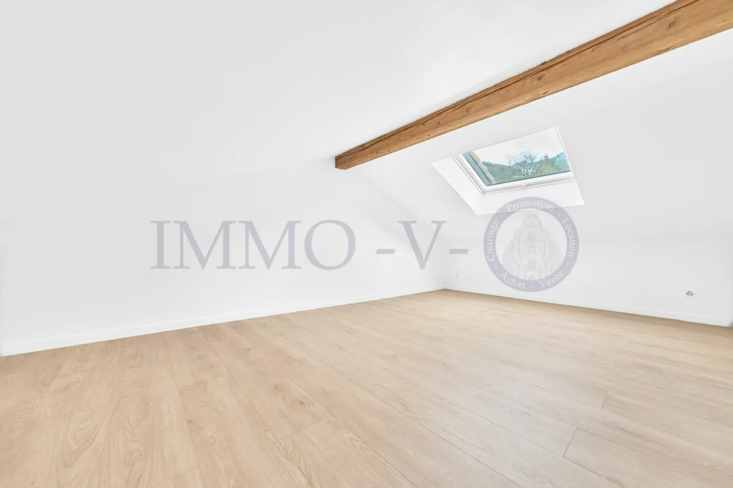 Renovierte Immobilie mit großem Garten und Seeblick - 5P + Studio - Foto 15 von 20