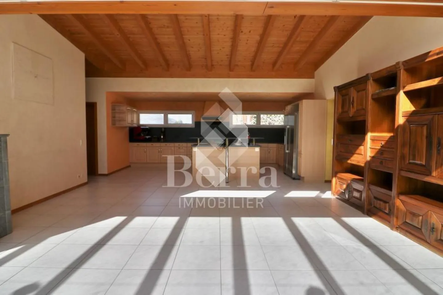 Equestrian-Anwesen mit eigenem Haus in der Rhône-Ebene - Foto 3 von 13