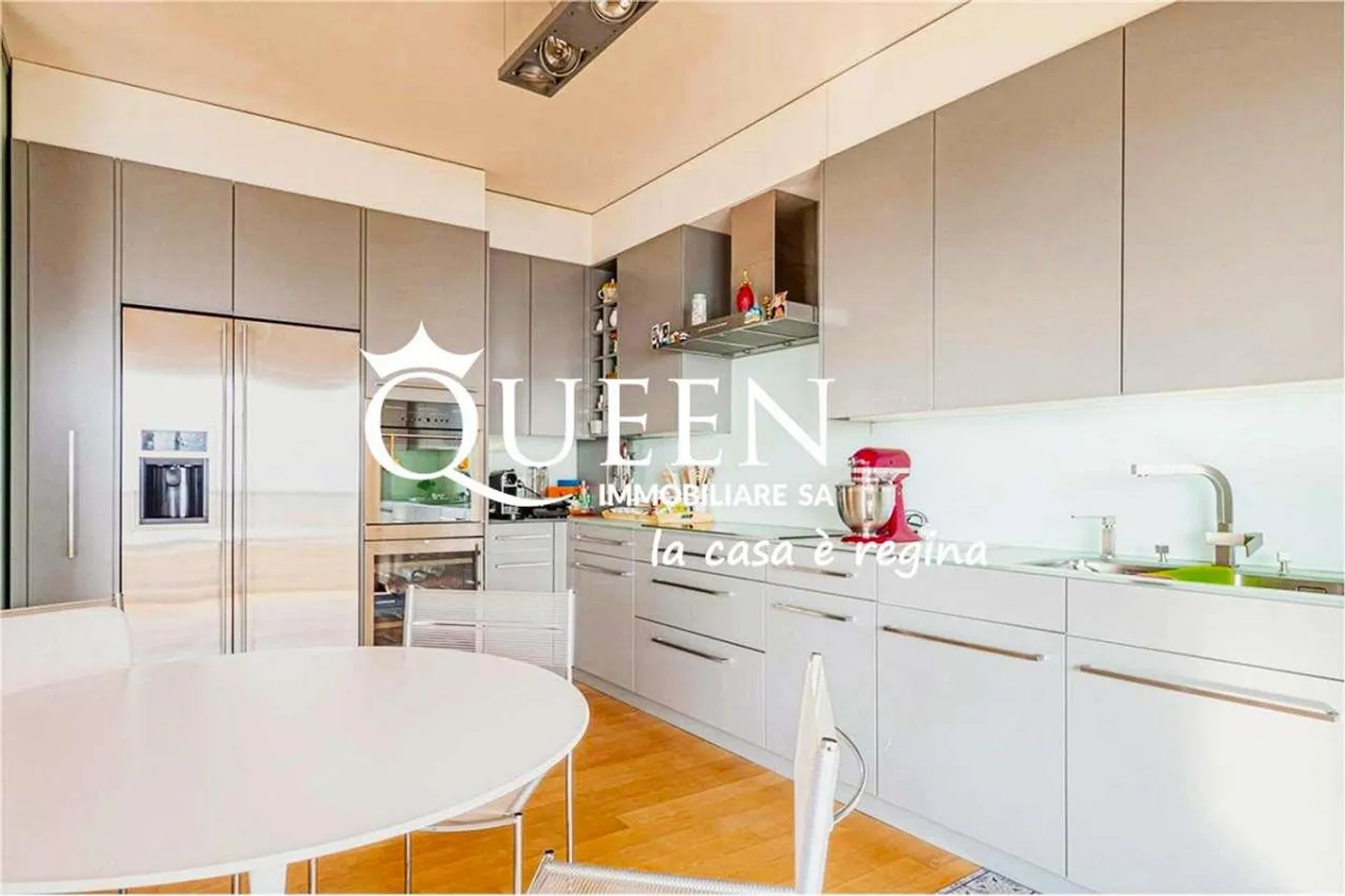 Ruvigliana : appartement 4.5 pièces, 188 m², piscine intérieure dans la copropriété - Photo 5 sur 11
