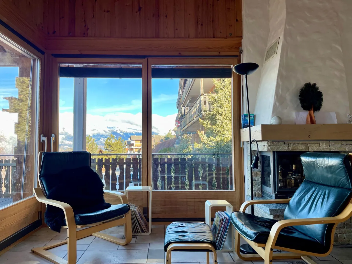 Stunning Duplex Apartment with Views - Photo 5 of 24