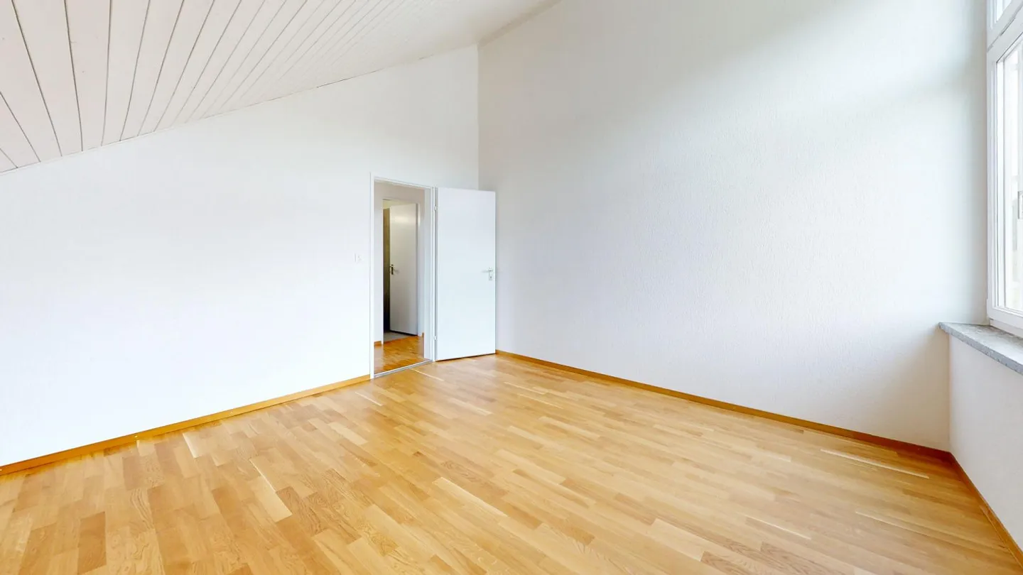 Vivre dans le vert, à 5 minutes de la ville - Appartement partiellement rénové - Photo 1 sur 13