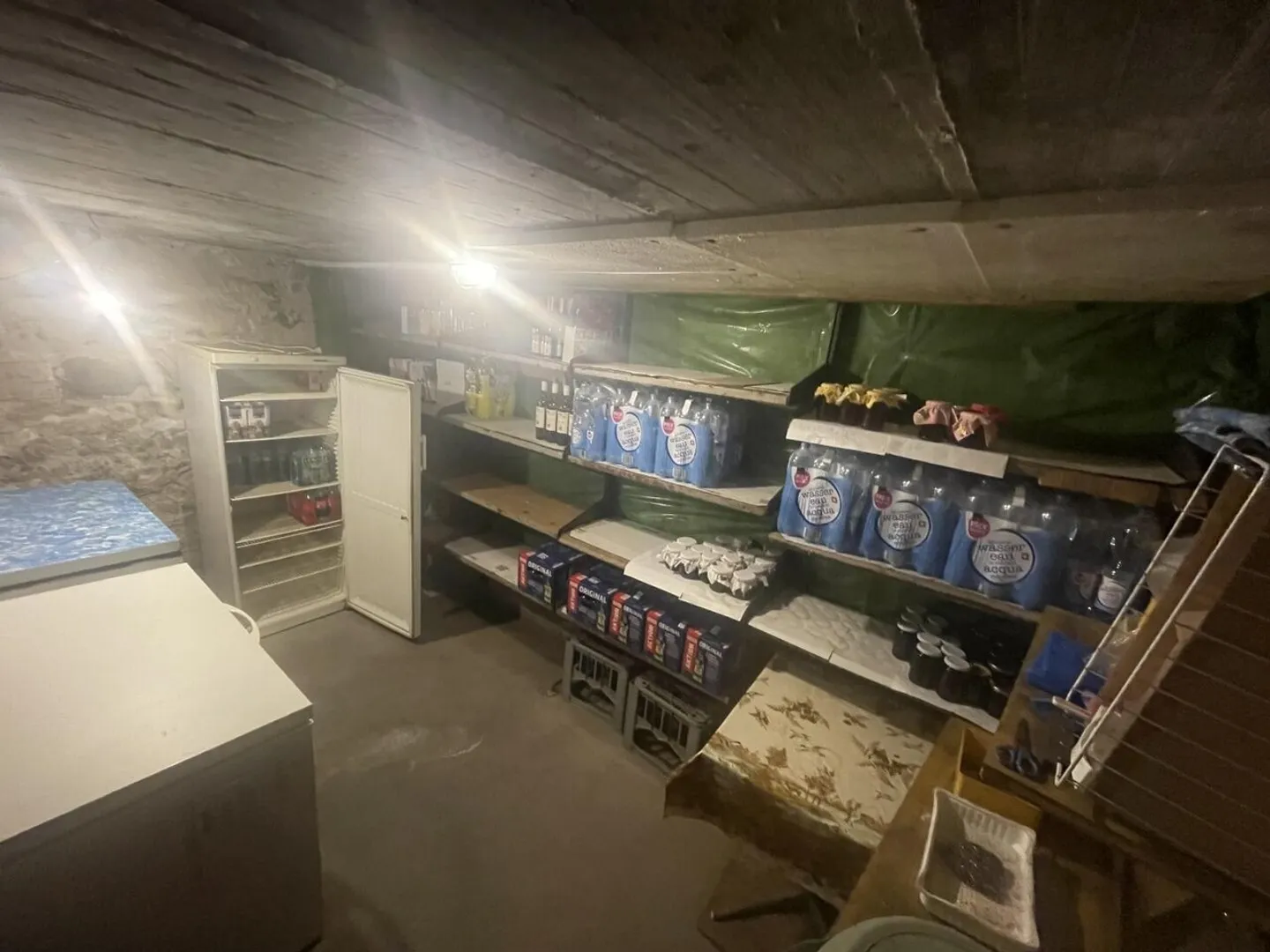 Grotto restaurant with summer terraces and renovated 5-room Rustico - Photo 9 of 13