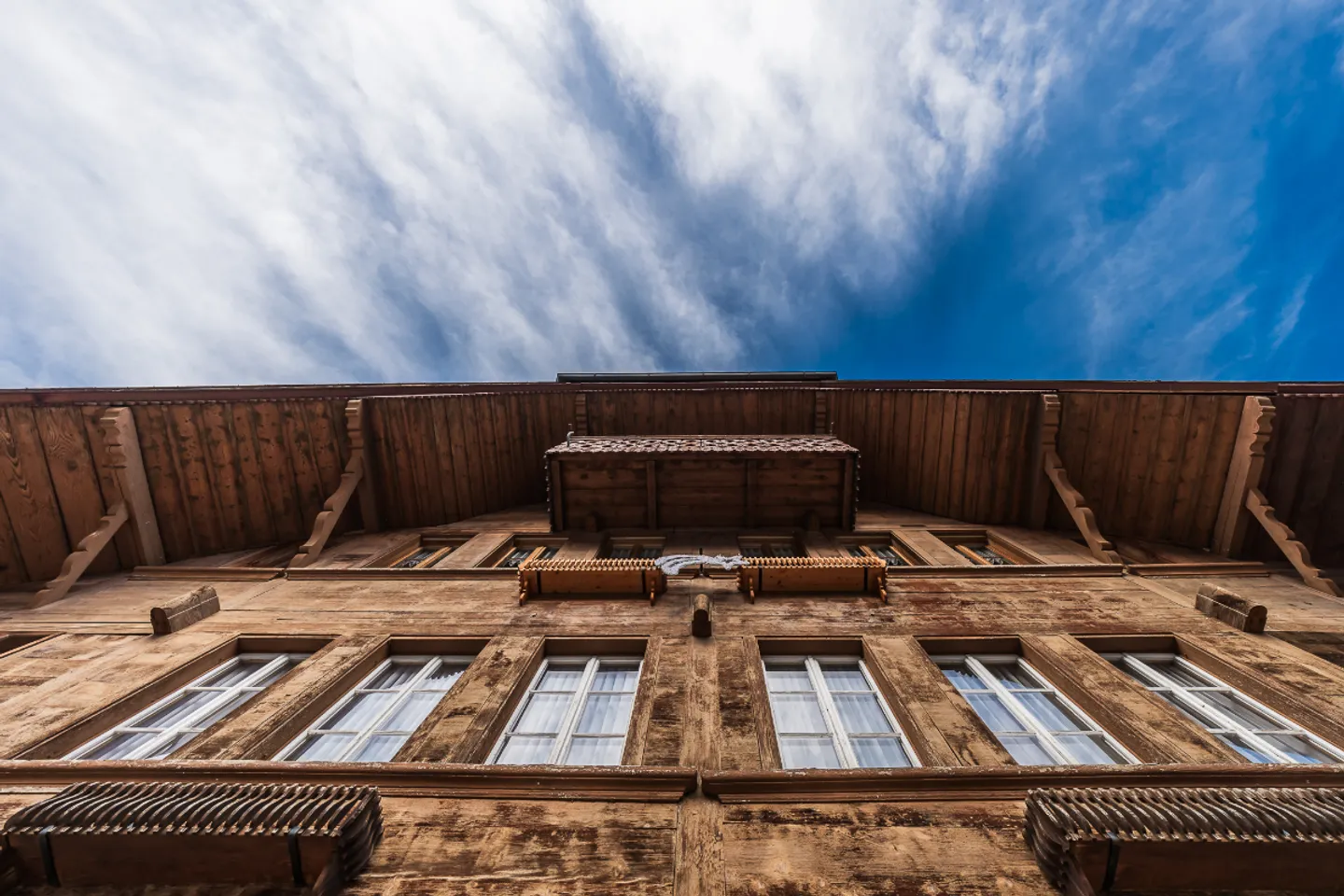 Occasion rare : bâtiment à usage mixte à Jaun - Photo 2 sur 12