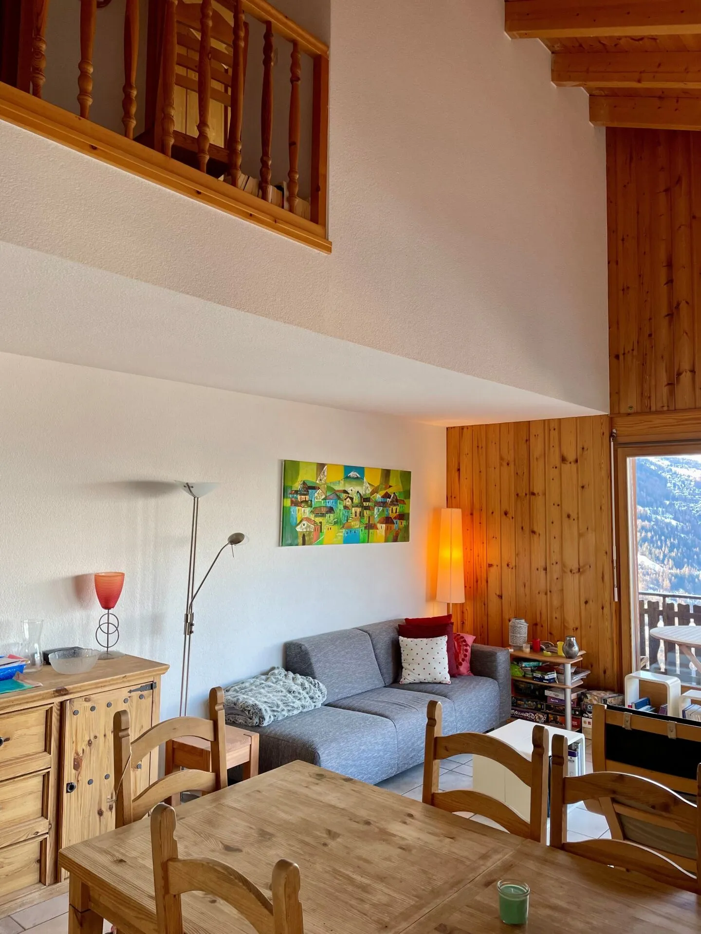 Stunning Duplex Apartment with Views - Photo 8 of 24