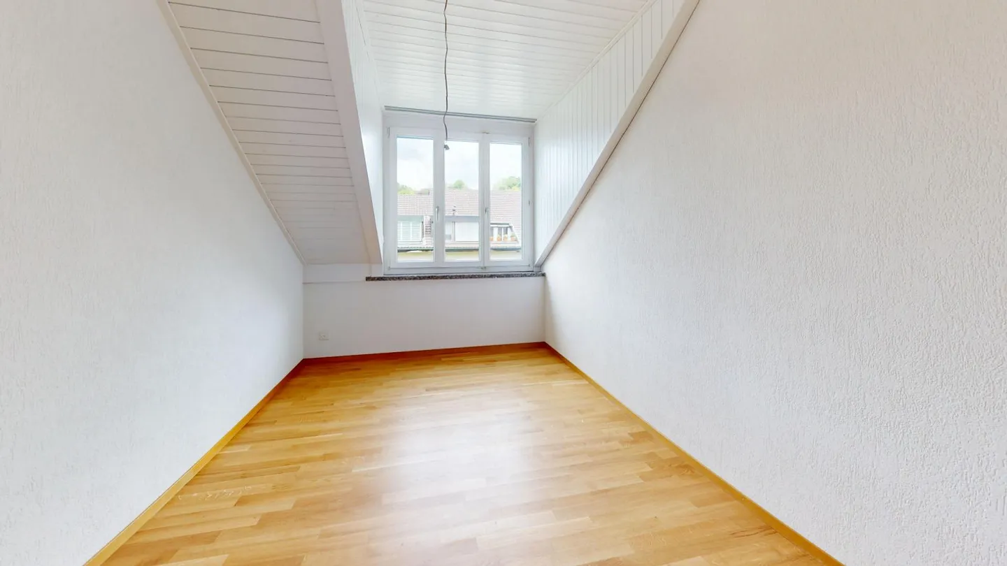 Vivre dans le vert, à 5 minutes de la ville - Appartement partiellement rénové - Photo 6 sur 13