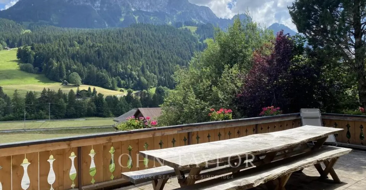 Chalet Charmant avec Vue Montagne - Photo 1 sur 11