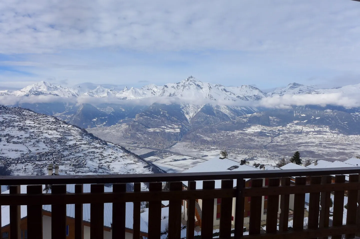 Stunning Duplex Apartment with Views - Photo 14 of 24