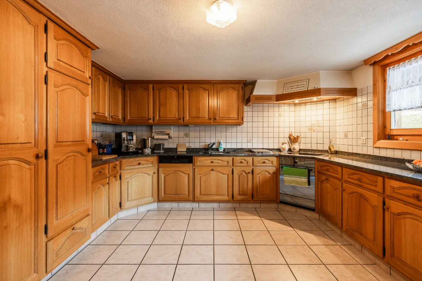 Occasion rare : bâtiment à usage mixte à Jaun - Photo 11 sur 12