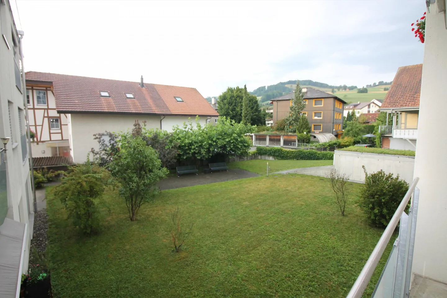 Appartement au rez-de-chaussée avec connexion directe en train à Berne et Thun - Photo 1 sur 6