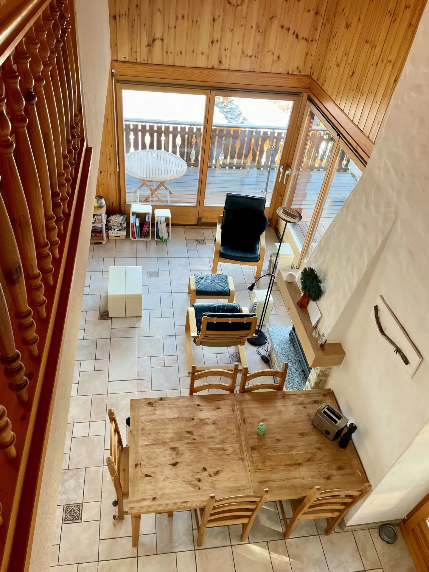 Stunning Duplex Apartment with Views - Photo 20 of 24