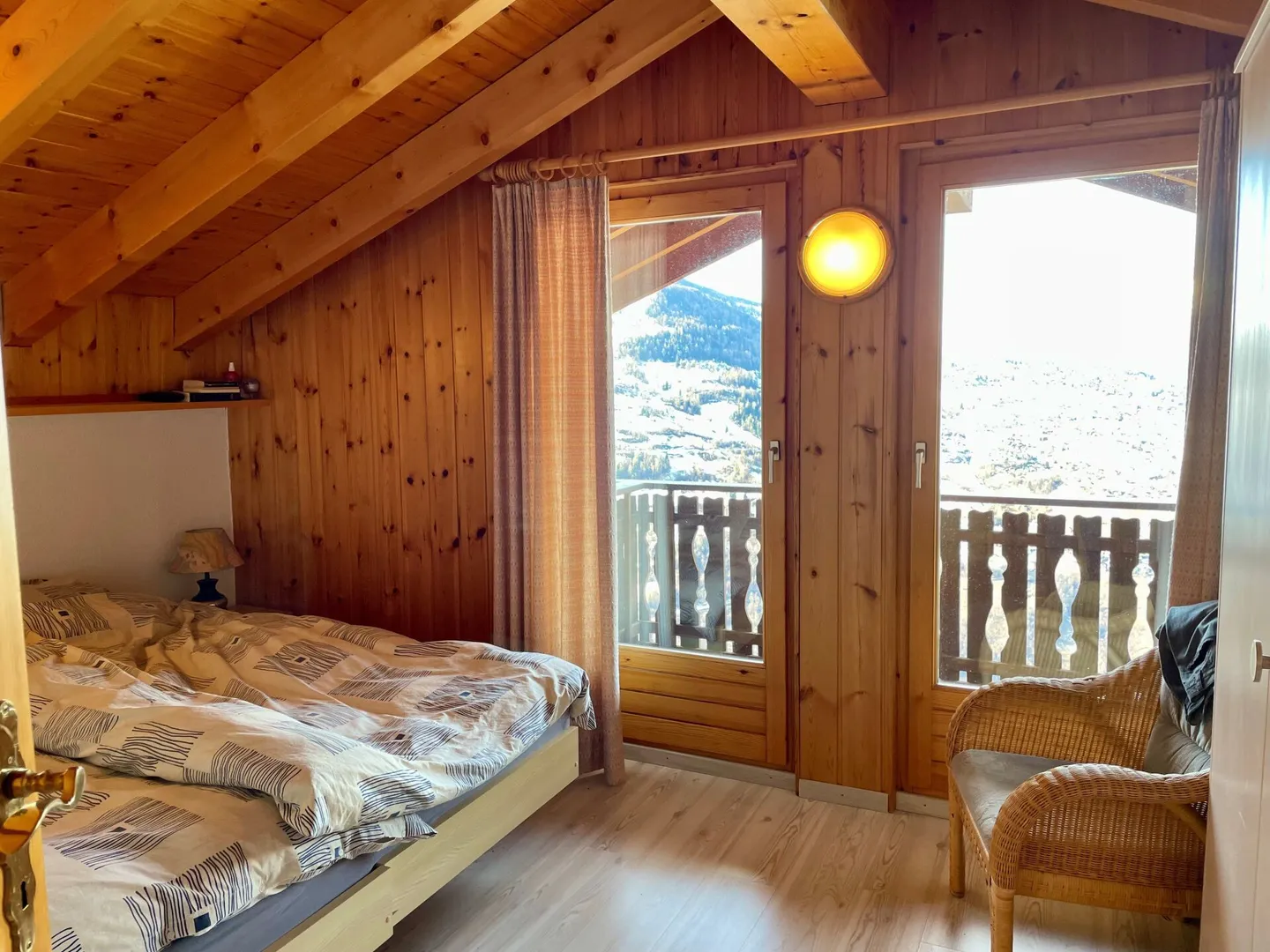 Stunning Duplex Apartment with Views - Photo 18 of 24