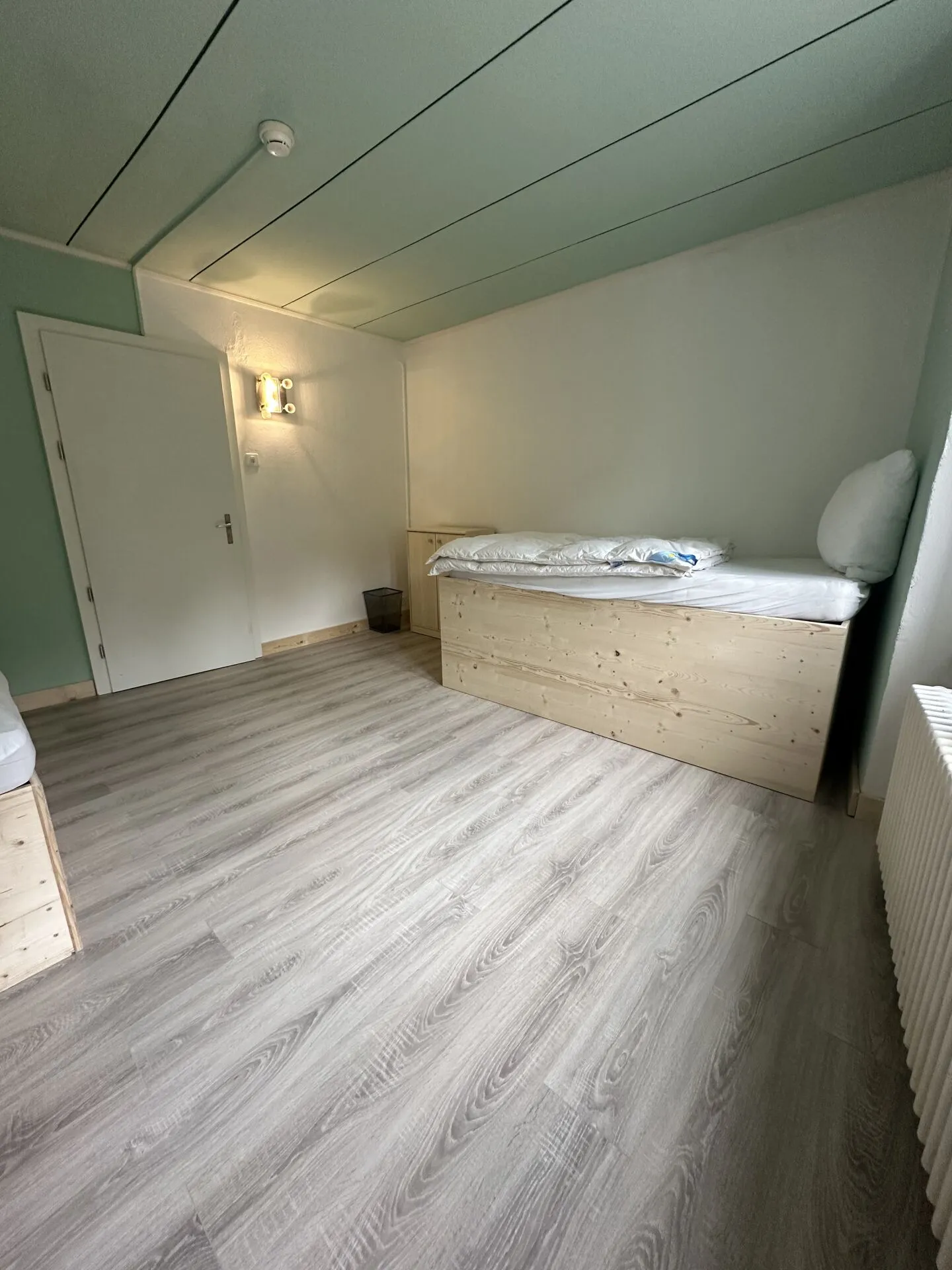 Appartements et chambres divers à louer - Photo 2 sur 12
