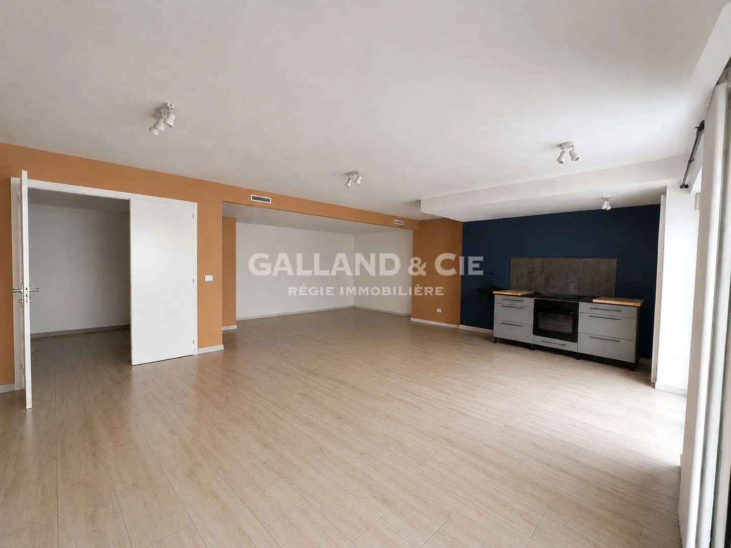 Spazio generoso per professione medica o uffici - ~164 m² - Foto 2 di 9