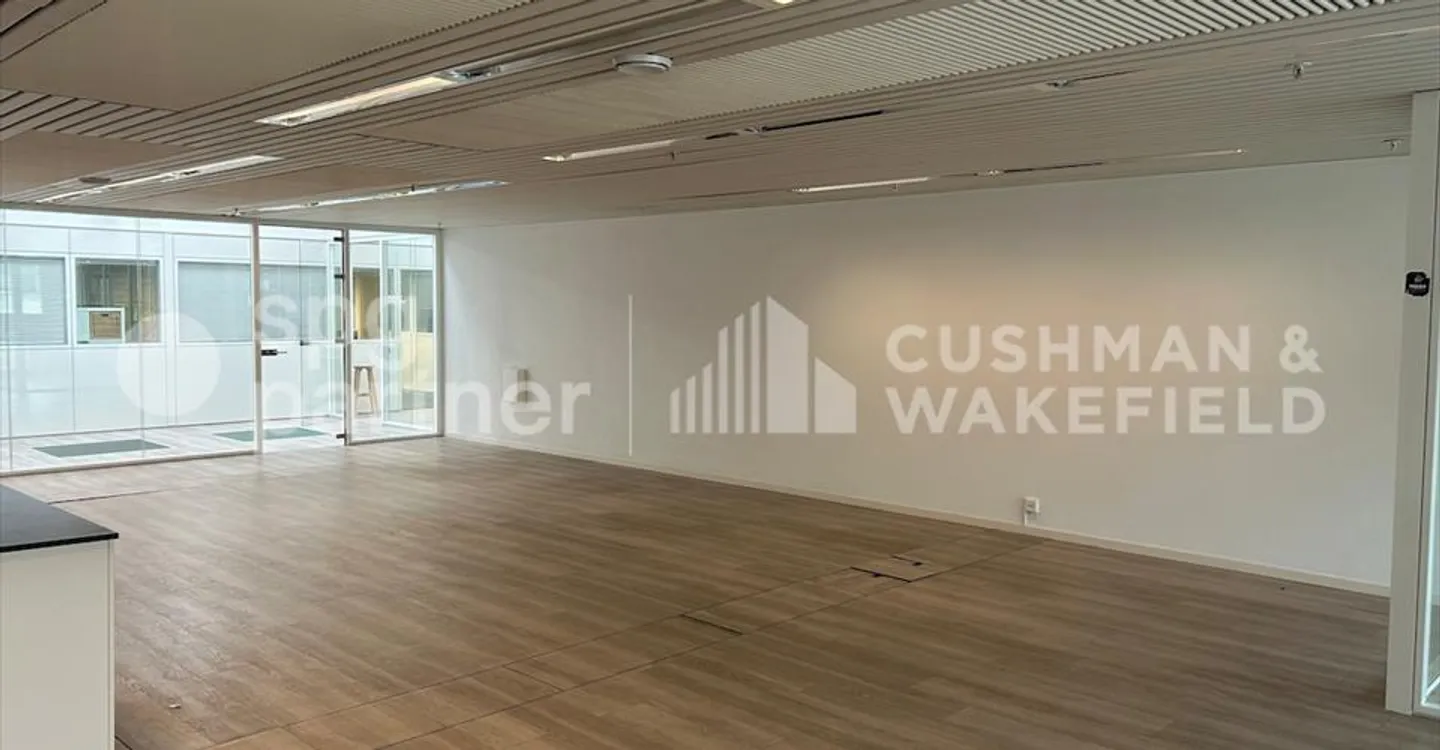 Spazio ufficio in affitto - Foto 4 di 5