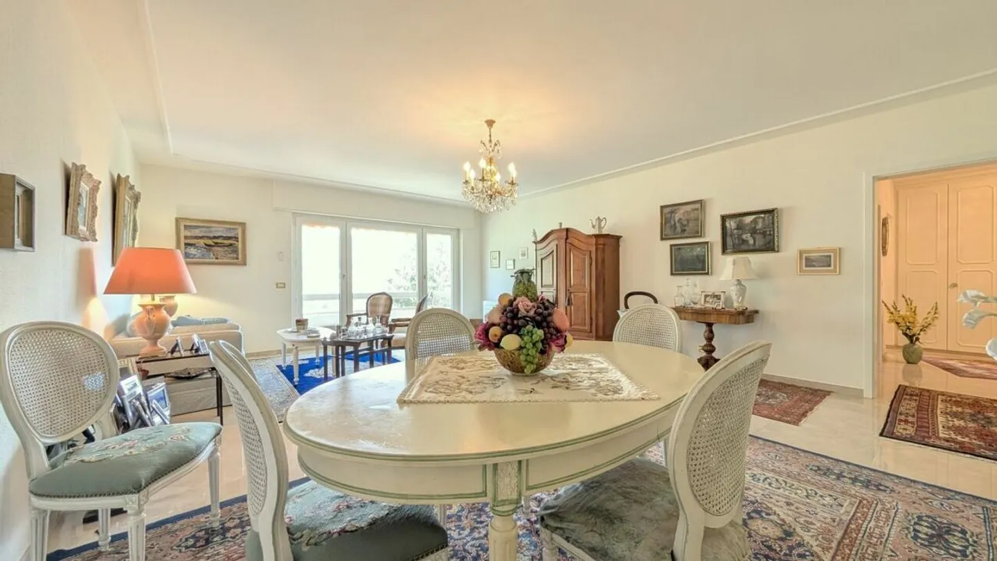 Appartamento di prestigio con piscina condominiale e panorama mozza... - Foto 4 di 18