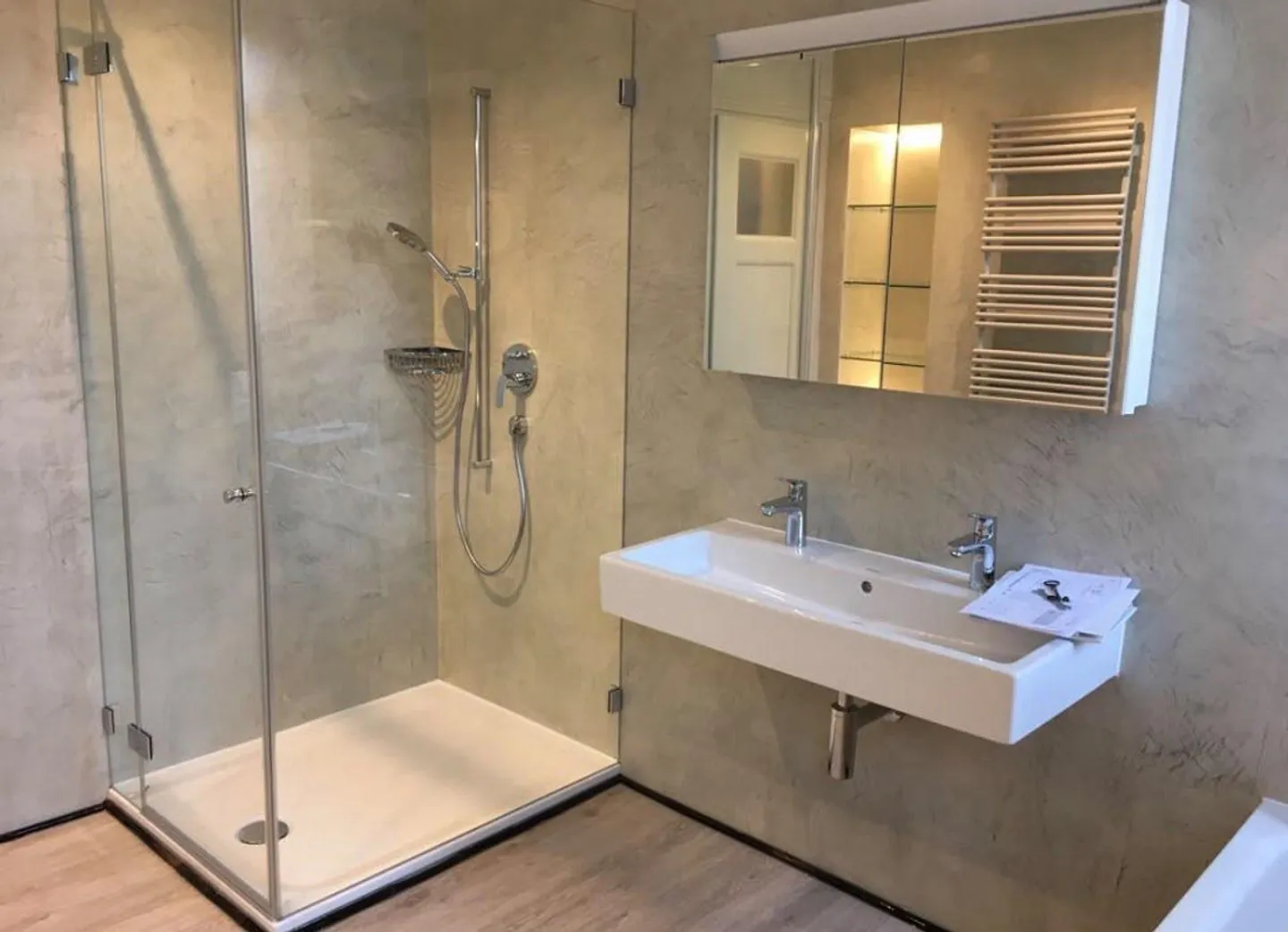 Appartement de toit exceptionnel de 2,5 pièces à louer dans le quartier de Breite. - Photo 5 sur 8
