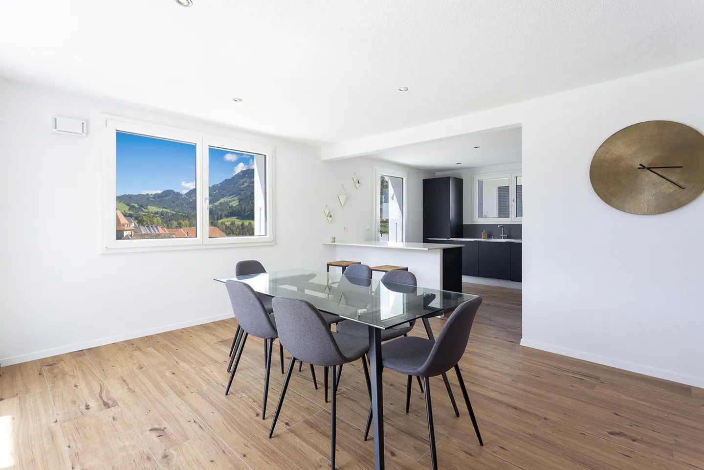 Neues 3,5-Zimmer-Apartment in Arzier-Le-Muids - Foto 3 von 8