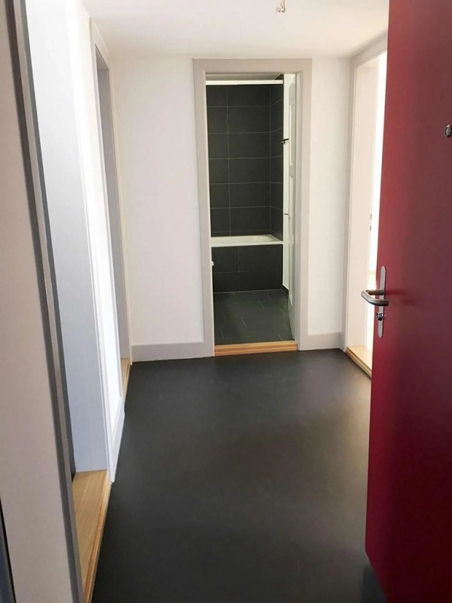 Appartement sous les toits moderne près de la ville - Photo 4 sur 7