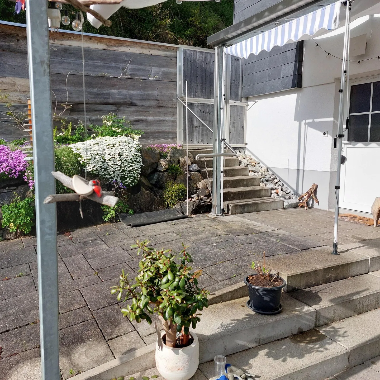 Maison individuelle spacieuse de 5,5 pièces avec belle vue à louer - Photo 2 sur 20