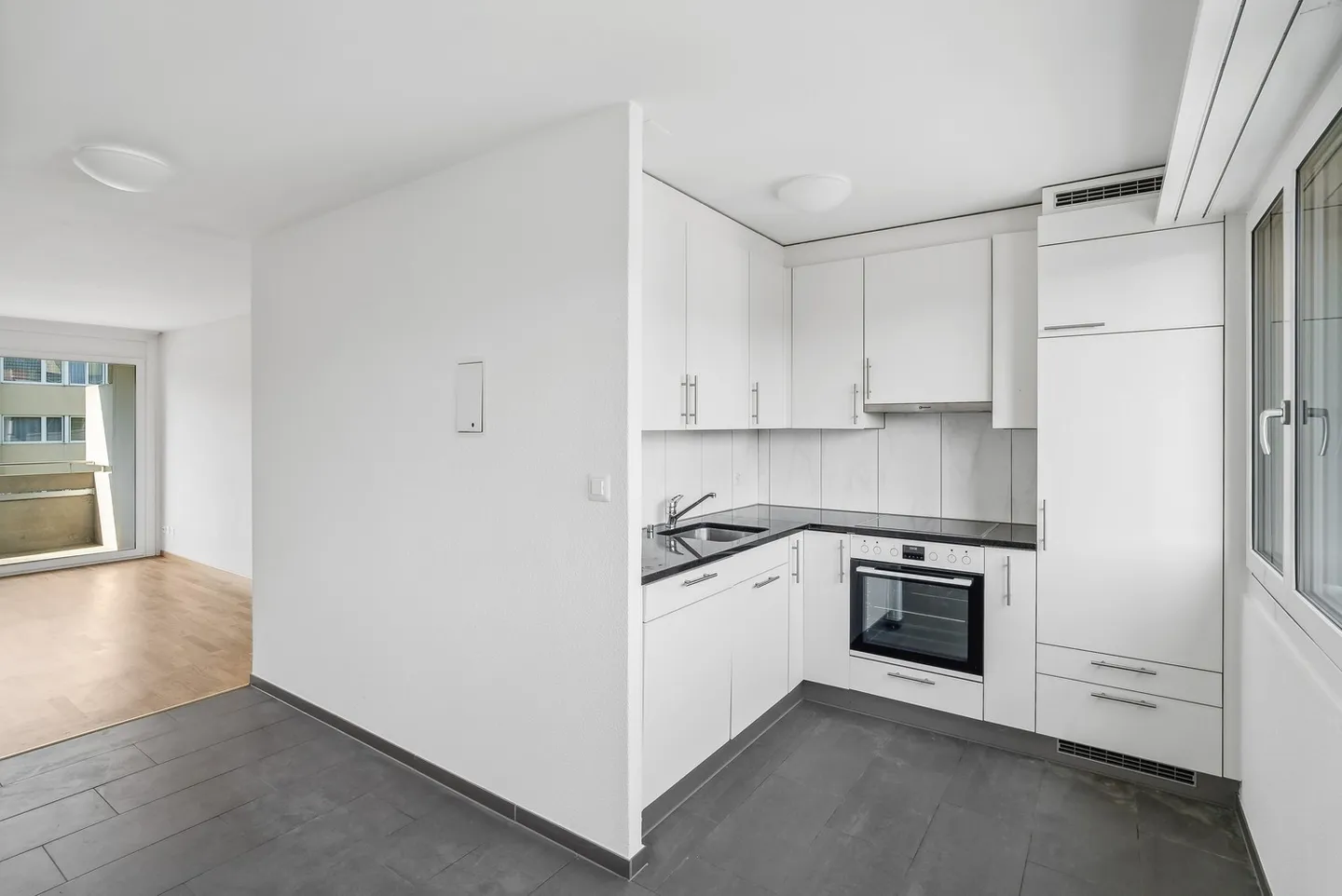 Appartement spacieux de 3,5 pièces - Photo 2 sur 5