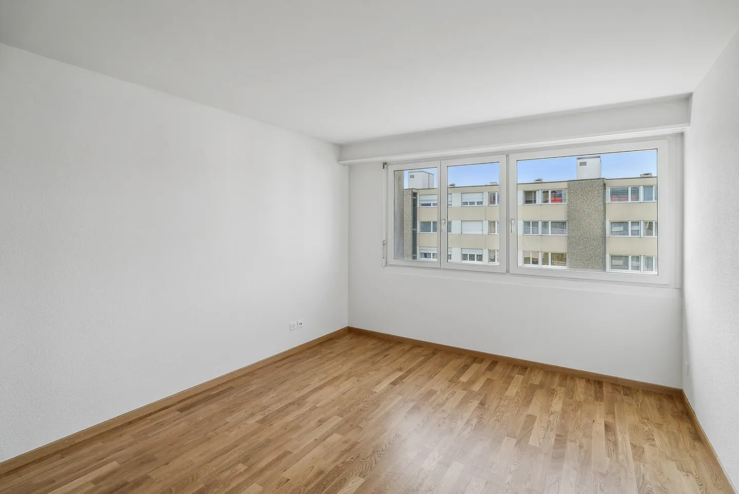Appartement spacieux de 3,5 pièces - Photo 3 sur 5