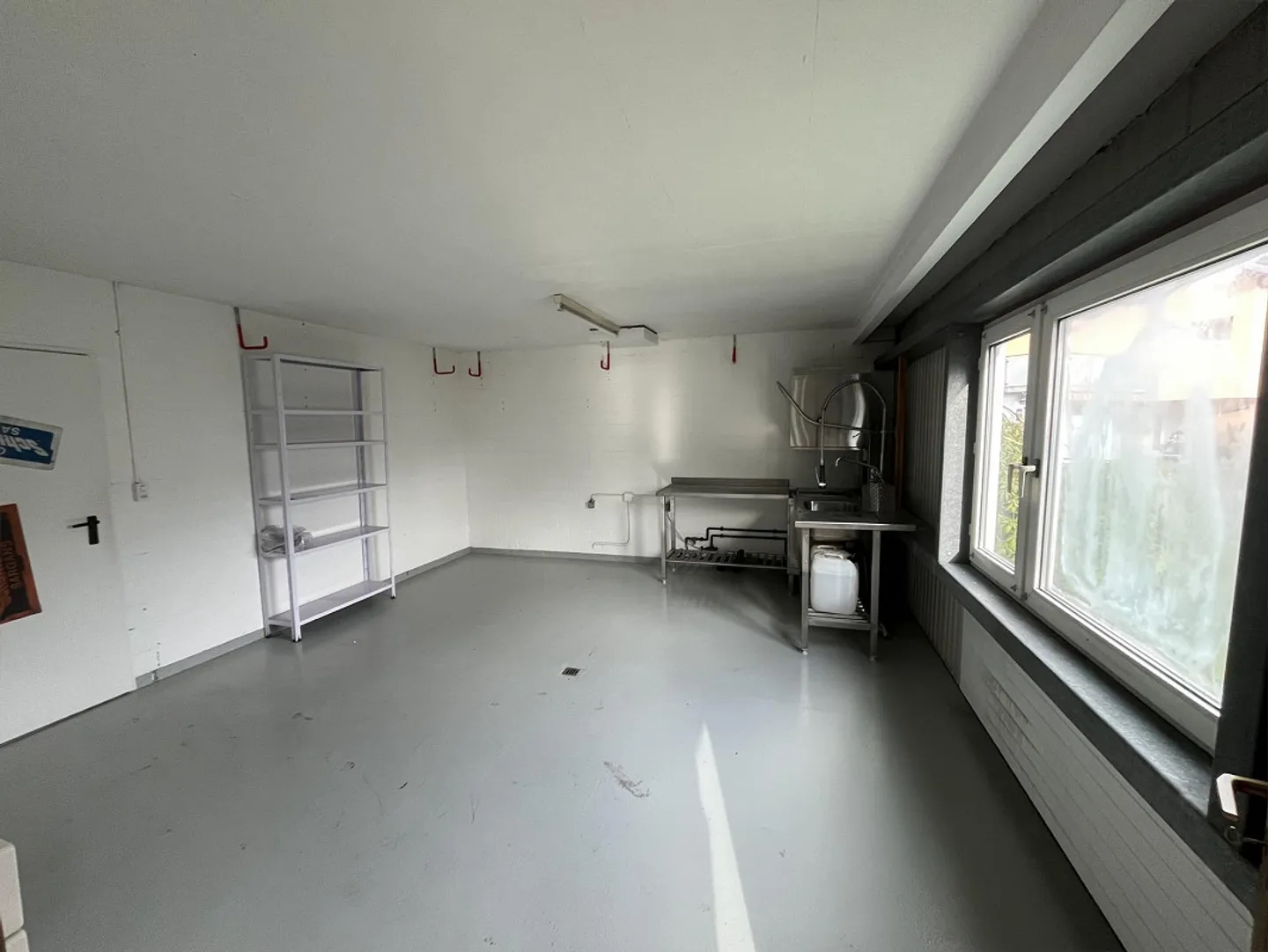 Commercial, storage or hobby room / 24 m2 - Photo 3 of 3