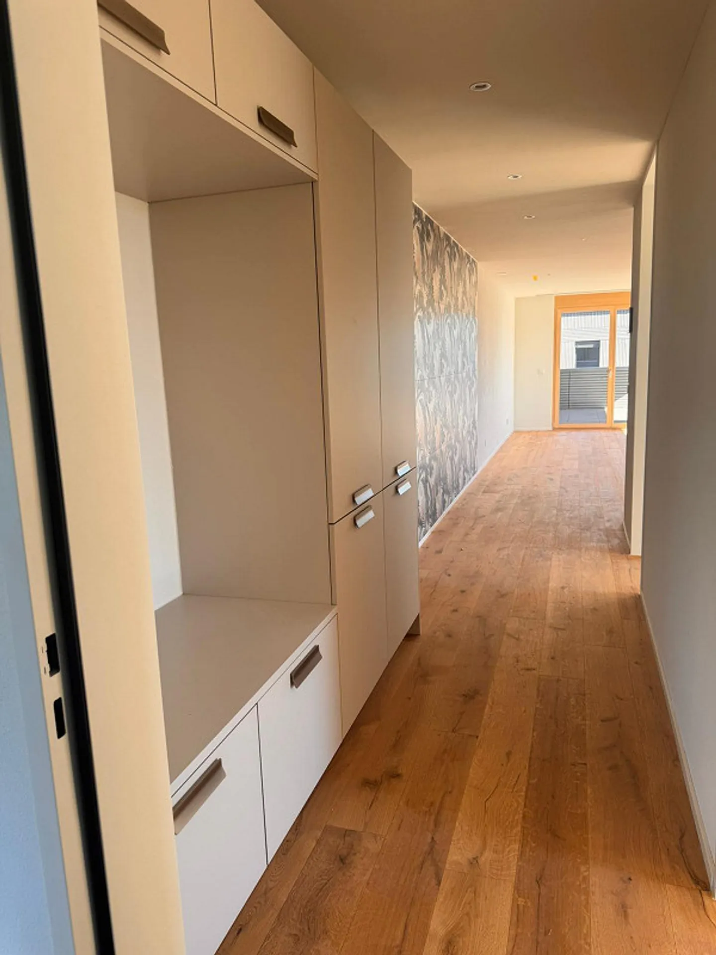 Ampio appartamento attico di 4,5 stanze in una posizione tranquilla a Erlen - Foto 7 di 10