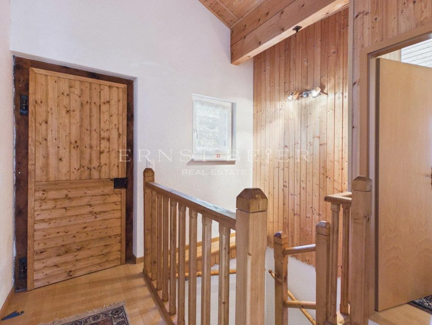 Chalet mitoyen avec cachet dans un environnement paisible et verdoyant - Photo 8 of 13
