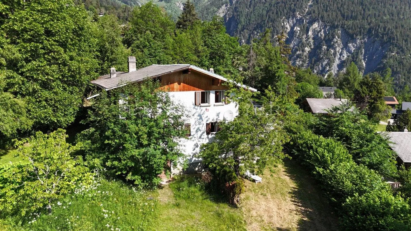 Chalet mitoyen avec cachet dans un environnement paisible et verdoyant - Photo 11 of 13