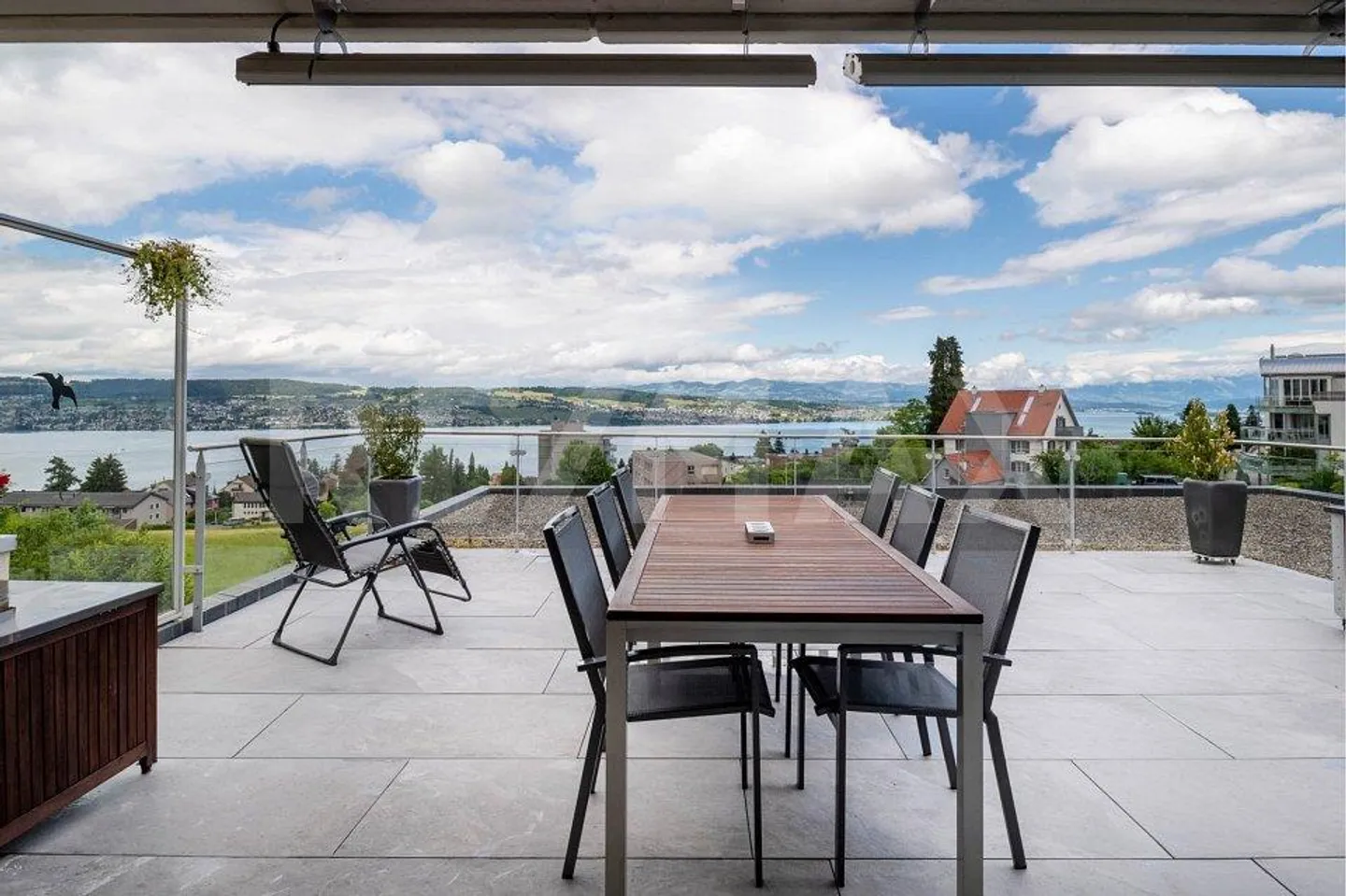 Maison de terrasse de 5,5 pièces bien entretenue avec vue sur le lac dégagée à W... - Photo 3 sur 13