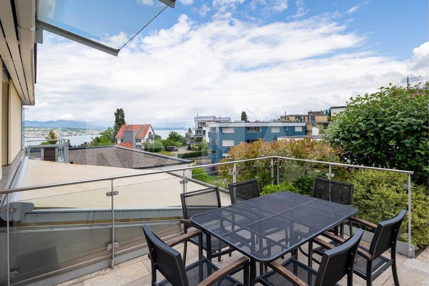 Maison de terrasse de 5,5 pièces bien entretenue avec vue sur le lac dégagée à W... - Photo 12 sur 13