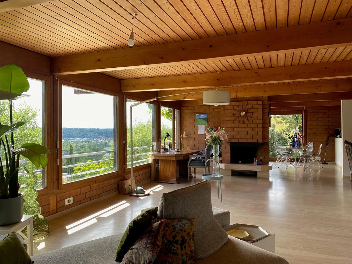 Detached single-family house with spectacular views - Photo 3 of 14