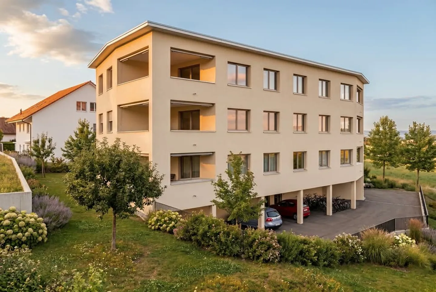 3 Apartments of 4.5 rooms in a small promotion of 6 lots - Photo 2 of 7