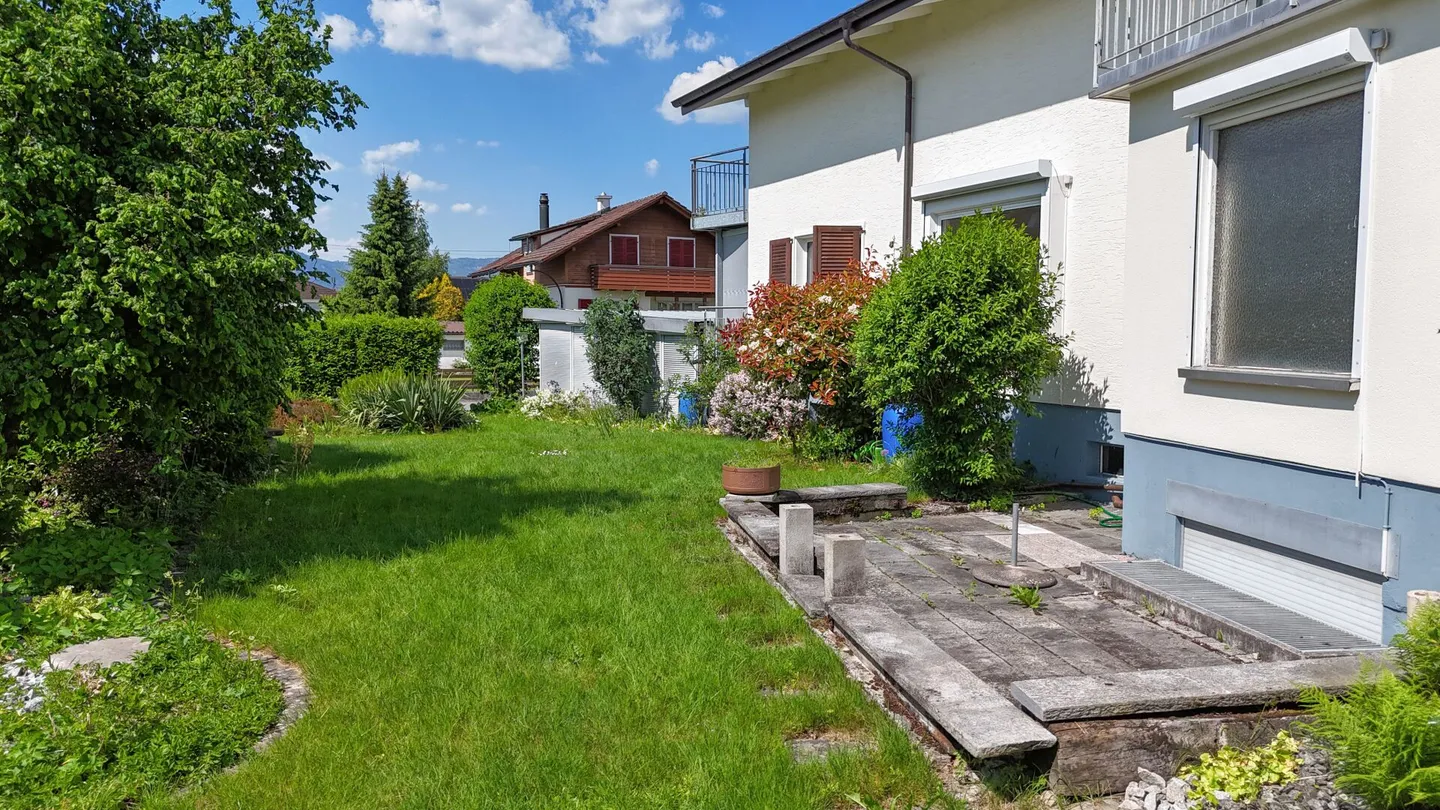 Vivere generosamente, progettare individualmente - Casa con 3 garage e idillio da giardino - Foto 23 di 34