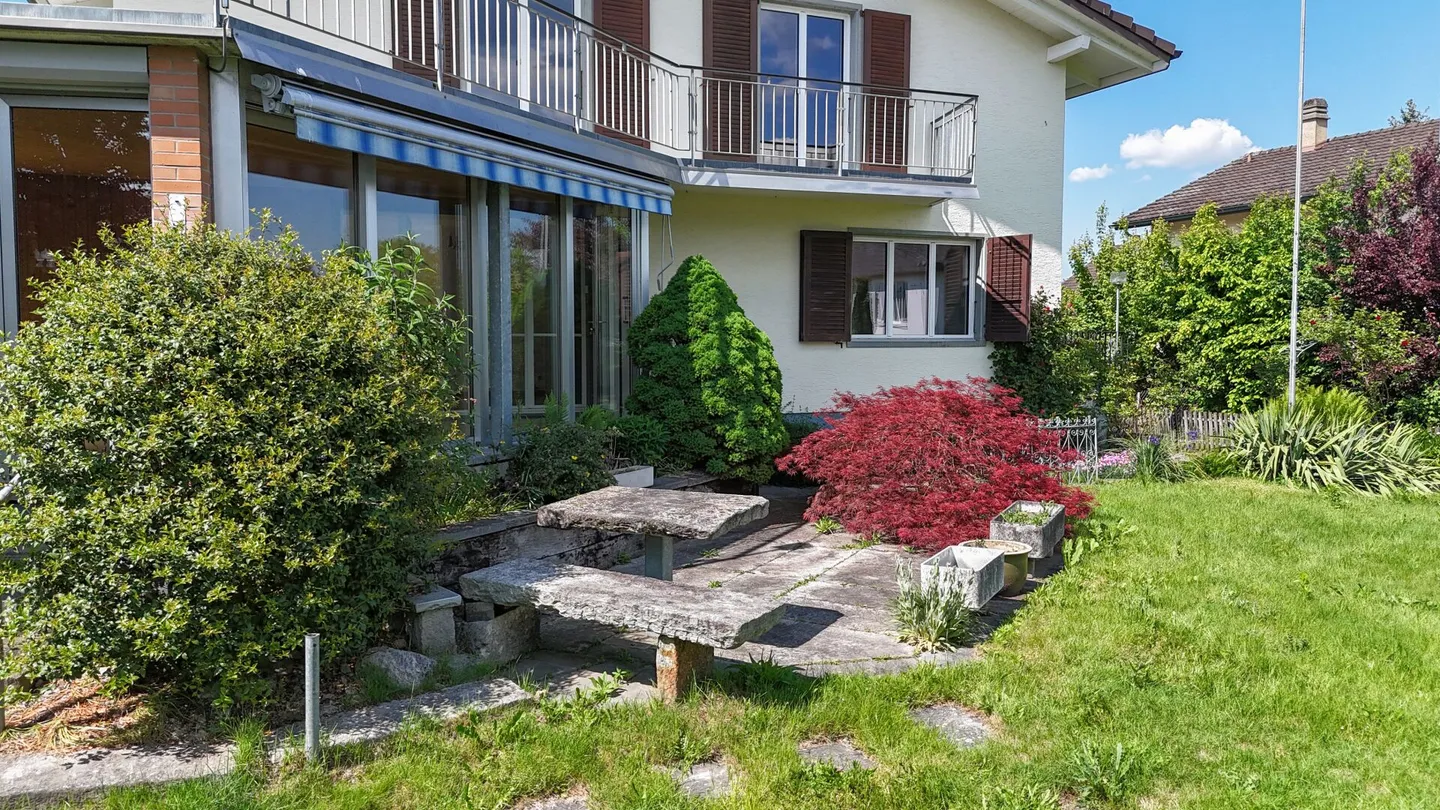 Vivere generosamente, progettare individualmente - Casa con 3 garage e idillio da giardino - Foto 24 di 34