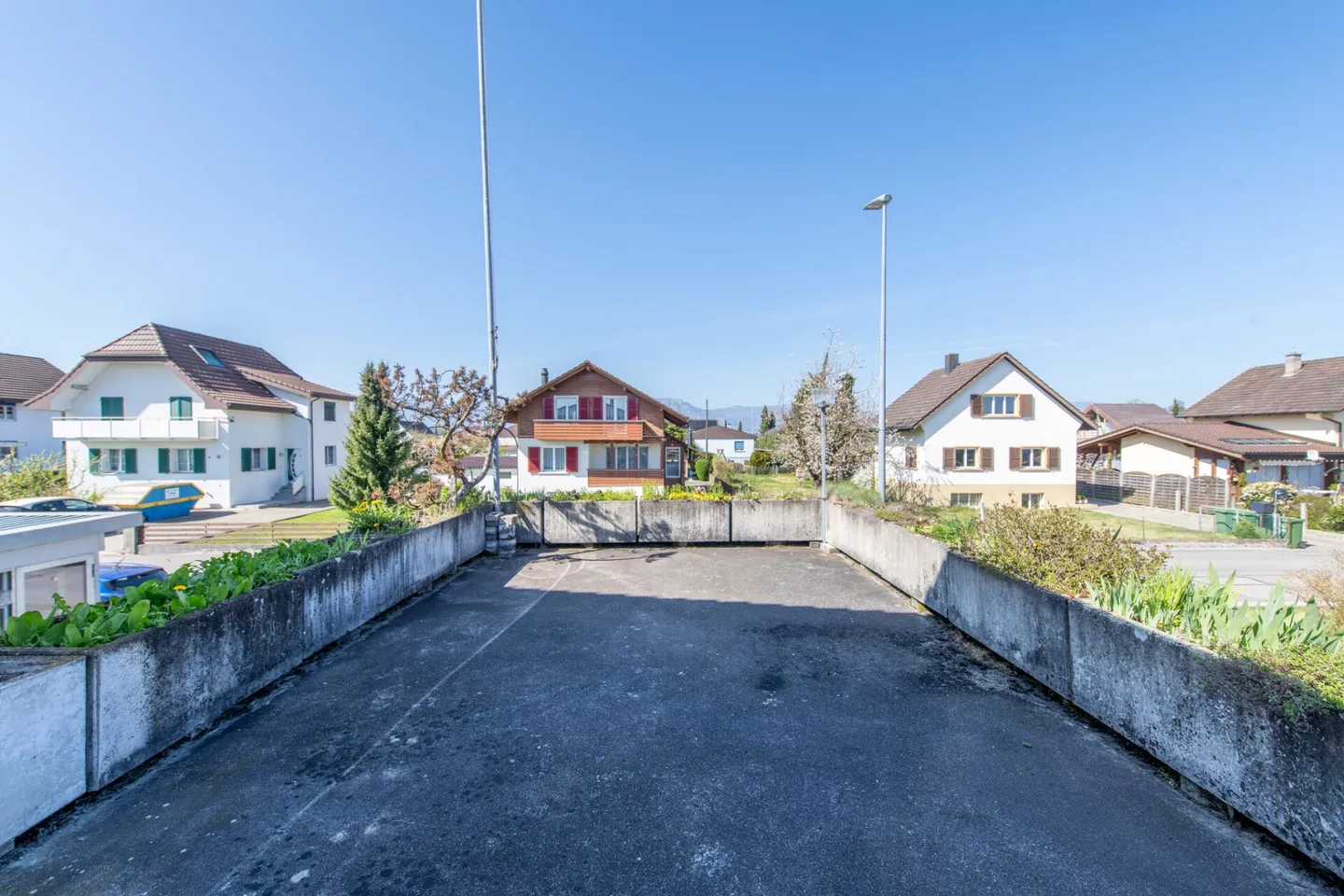 Vivere generosamente, progettare individualmente - Casa con 3 garage e idillio da giardino - Foto 26 di 34