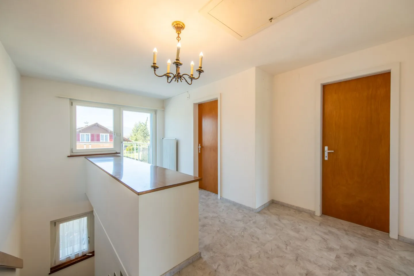 Vivere generosamente, progettare individualmente - Casa con 3 garage e idillio da giardino - Foto 9 di 34