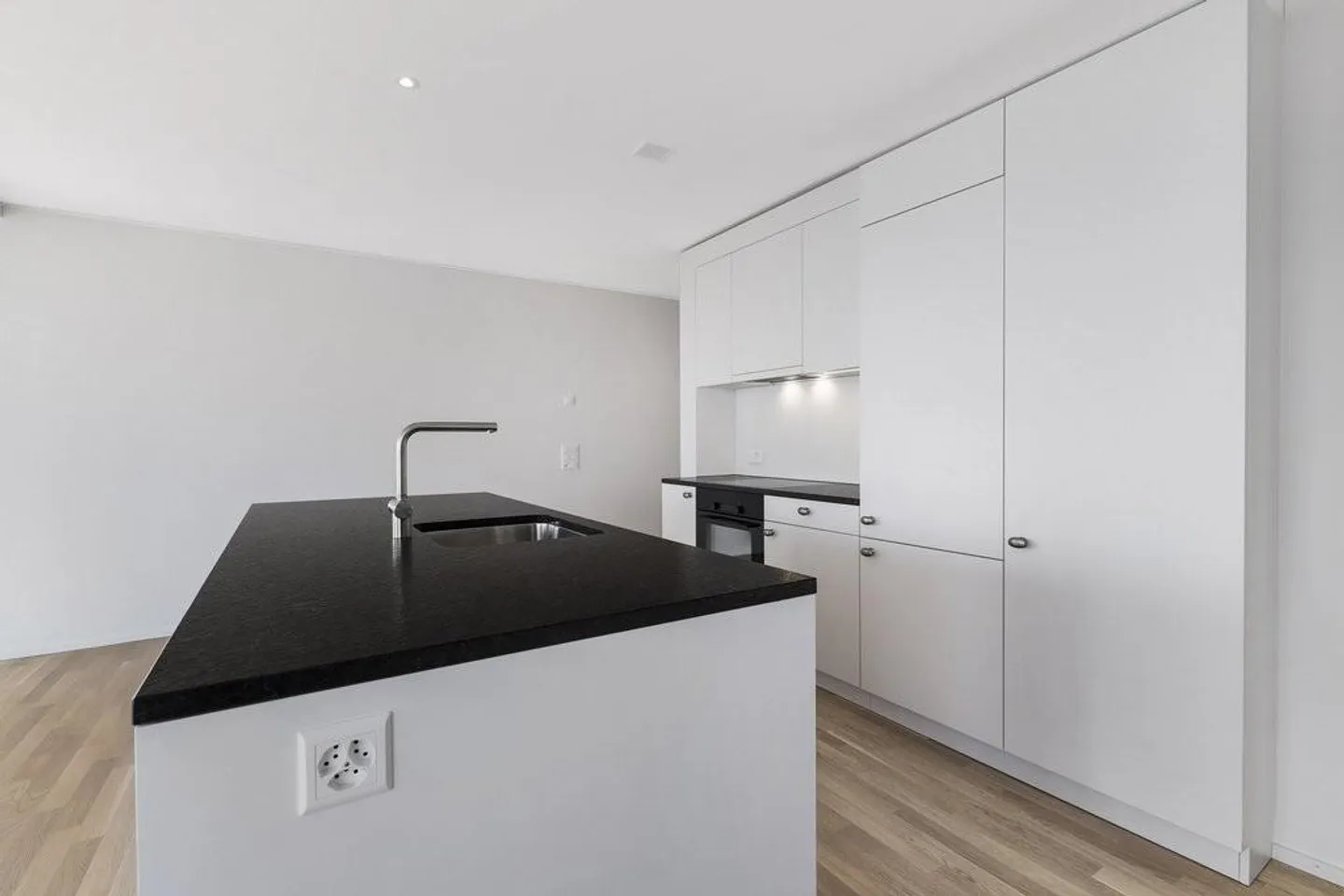 Appartamento moderno con vista unica! - Foto 2 di 9