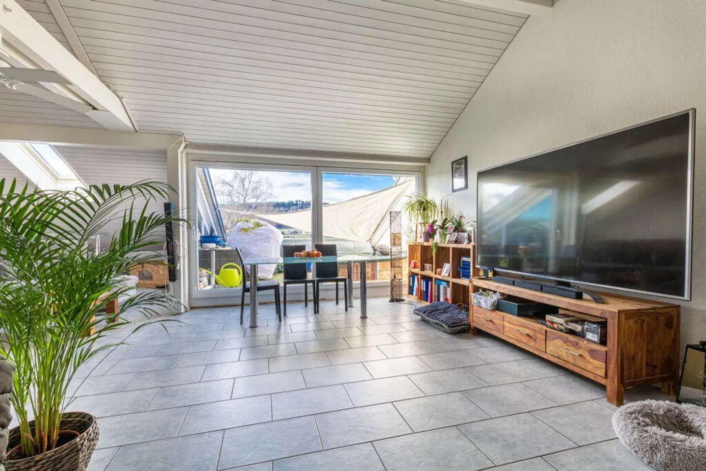 Helle 4.5-Zimmer Attique - Foto 1 von 10