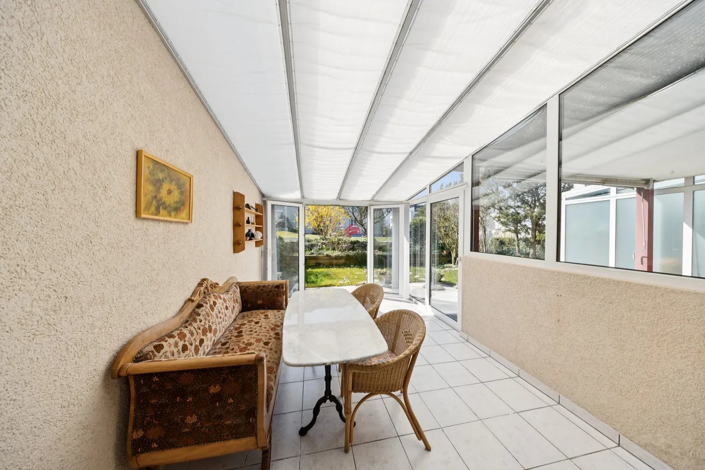 Charming Ground Floor Apartment - Photo 11 of 14