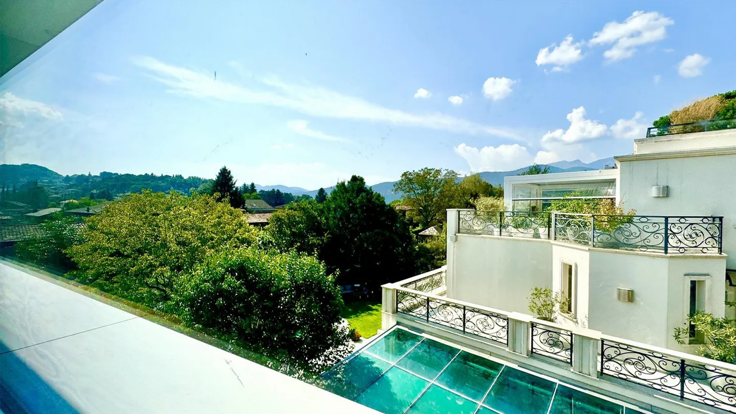 Penthouse with Terraces - Photo 10 of 15