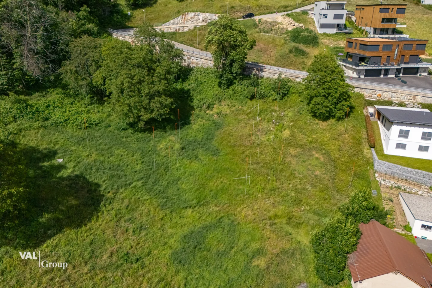 Moderne 3.5 Zimmerwohnung mit traumhafter Aussicht auf das Bergpanorama - Foto 8 von 10