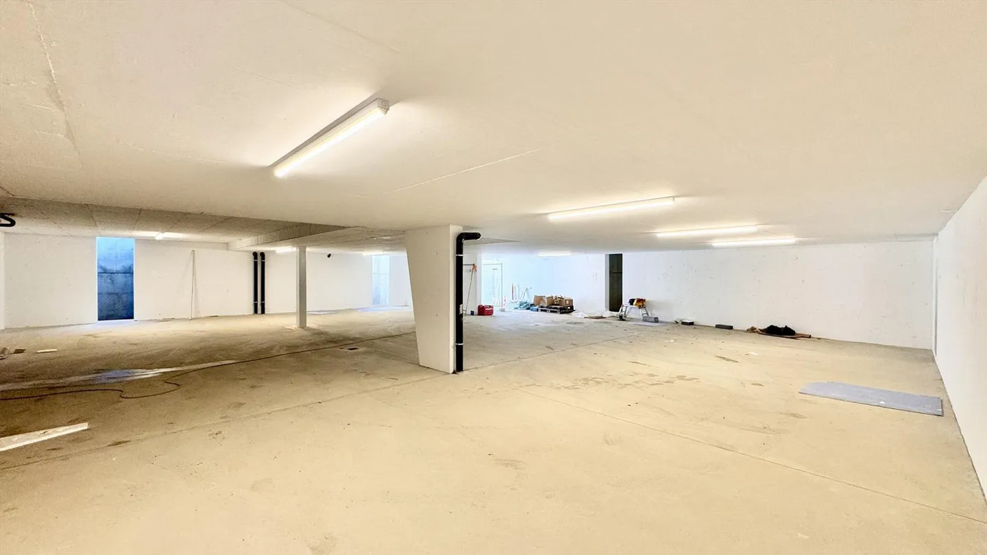 Penthouse with Terraces - Photo 15 of 15