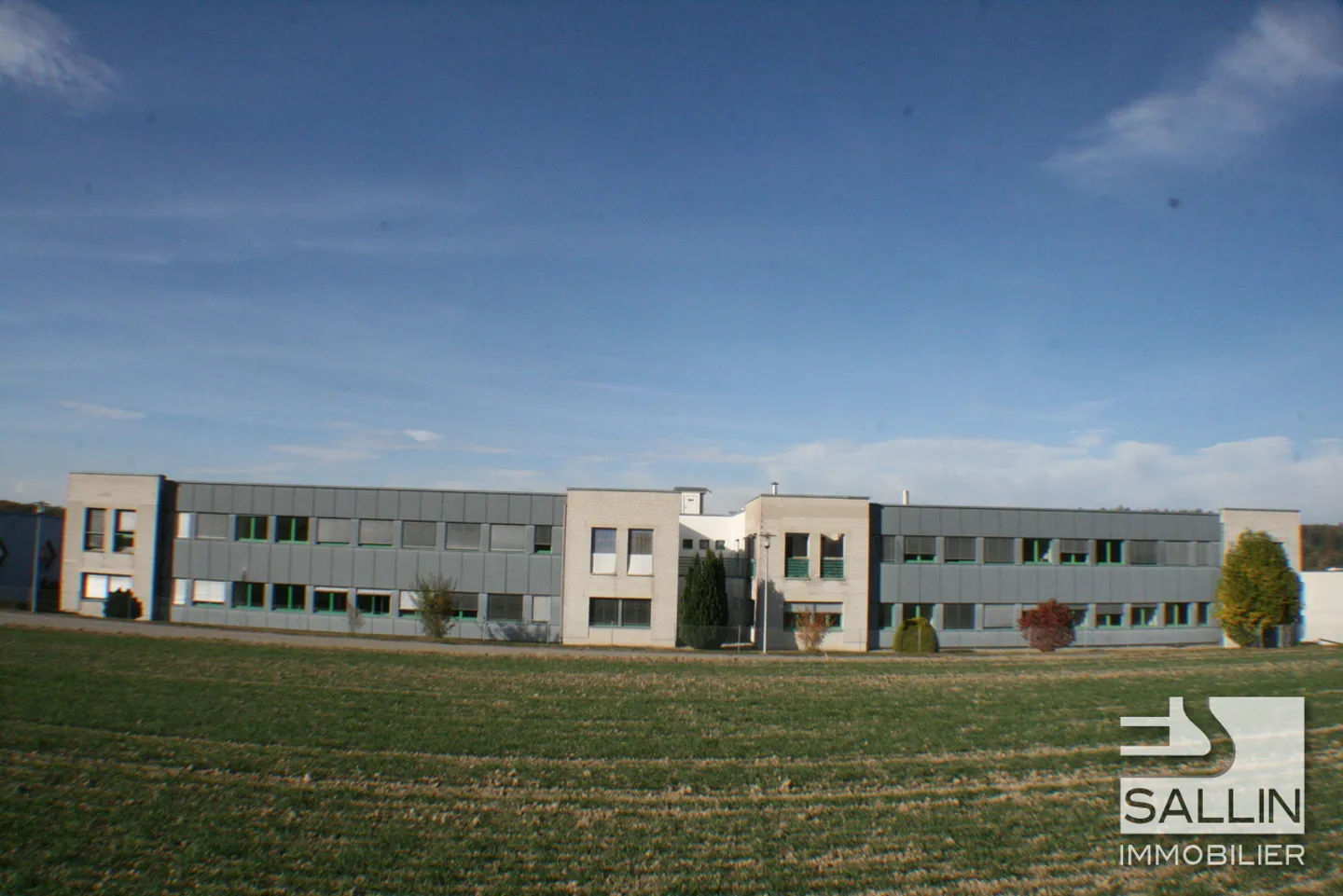 Verwaltungsfläche von ca. 270 m² mit 3 Außenparkplätzen und 2 Innenplätzen. - Foto 7 von 7