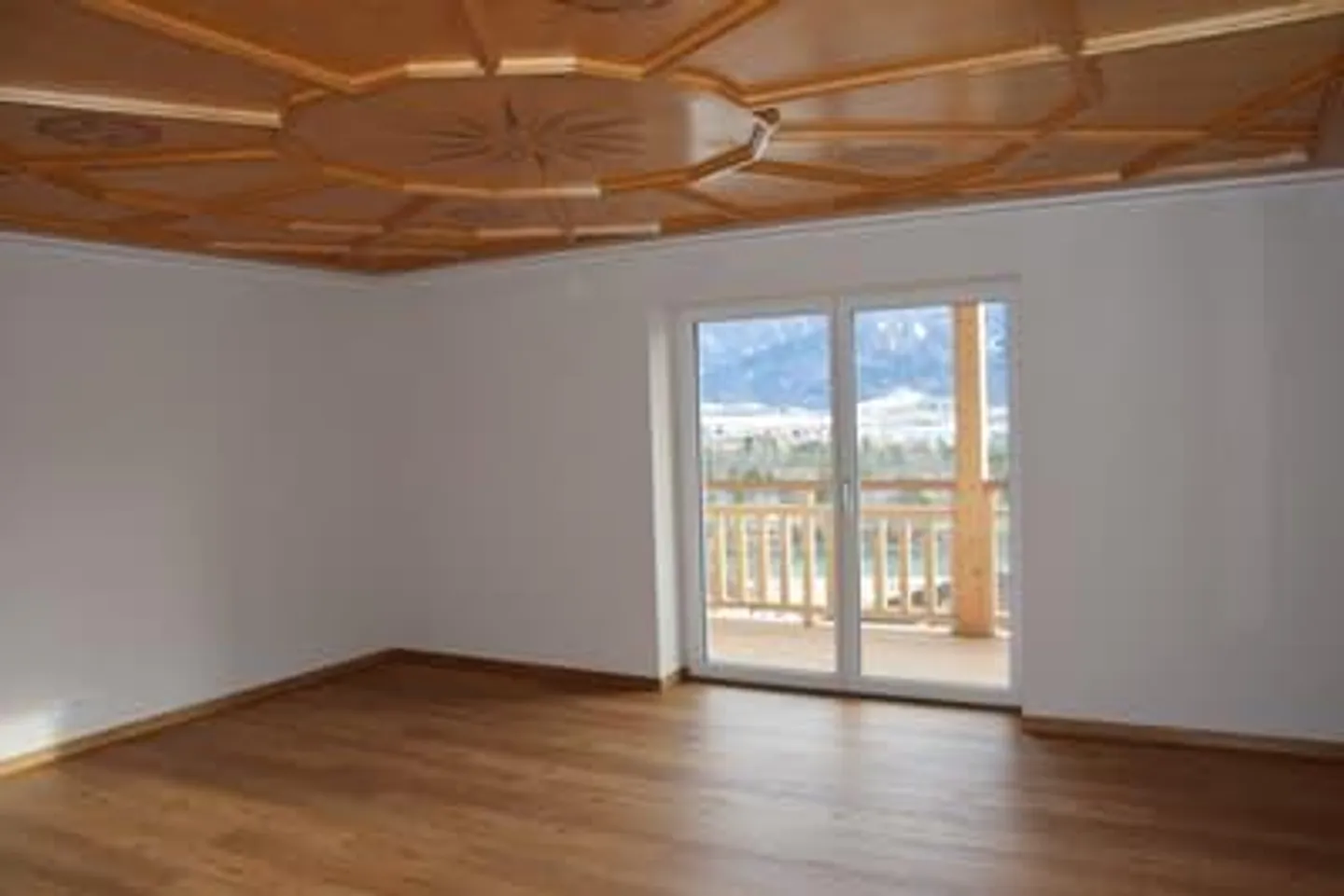 Modernes Apartment mit Talblick - Foto 1 von 8